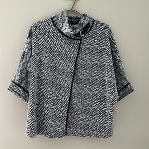 Delvie Collection Textured Open Front Jacket Black White Size S